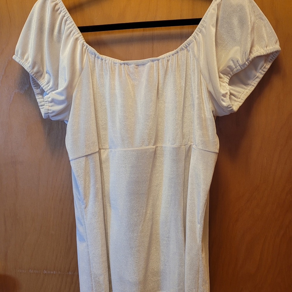 PinUp Girl Clothing peasant top - Picture 2 of 6